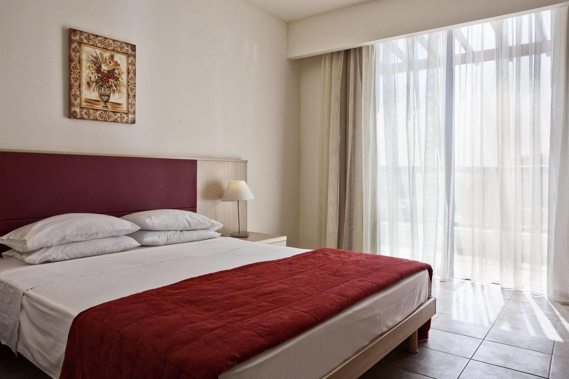 Sunrise Hotel Pefki  Экстерьер фото